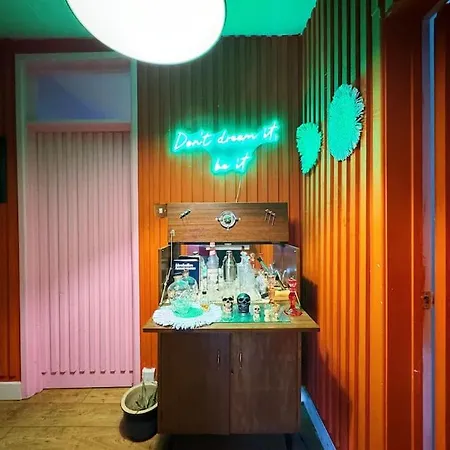 公寓 Colourful Great Location! *